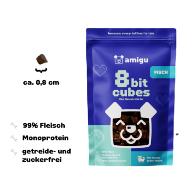 Nahaufnahme eines Mini-Fischwürfels (ca. 0,8 cm) – ideal fürs Training und als Belohnung für Hunde.